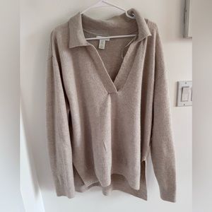 Oatmeal colored oversized sweater - size M
